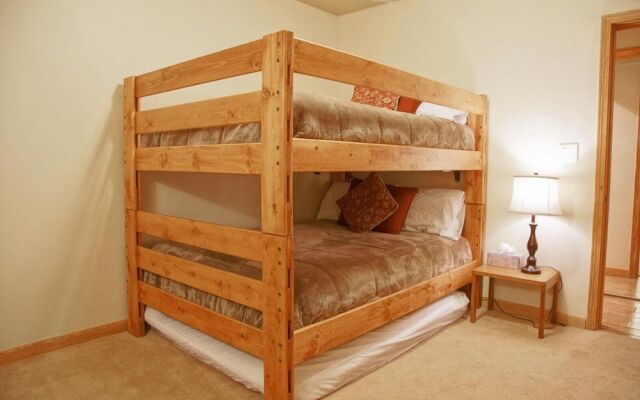 Lion Square Lodge #2 (327135) Apts