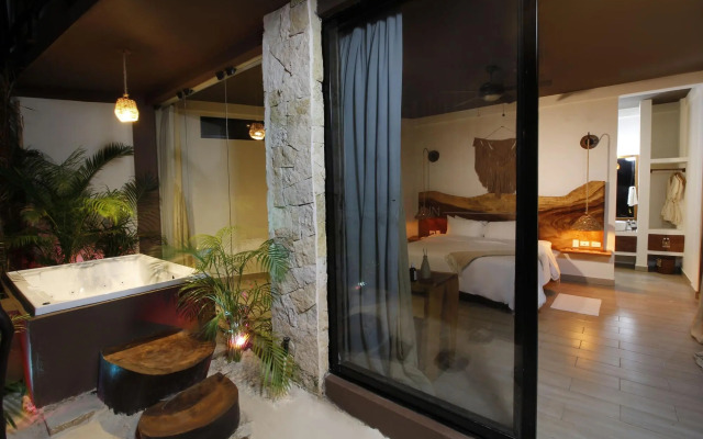 Akkuun Tulum Adults Only