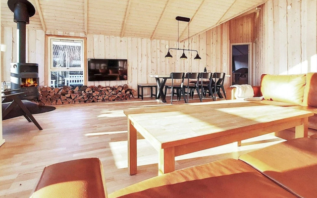 6 Person Holiday Home in Dannemare