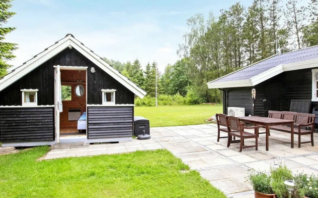 8 Person Holiday Home in Hojslev