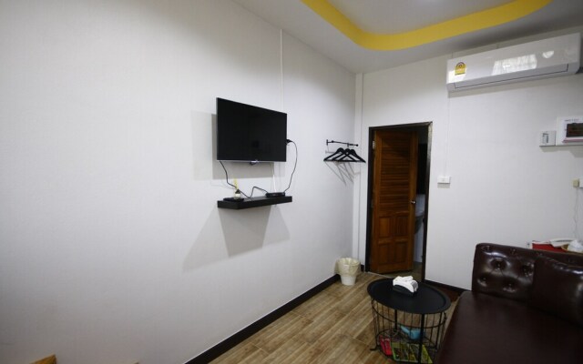 Apinya Resort Bangsarey