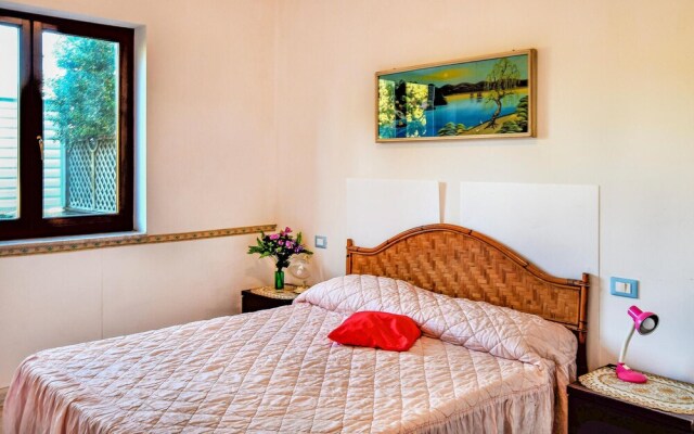 Beautiful Apartment in Stalettì With 1 Bedrooms