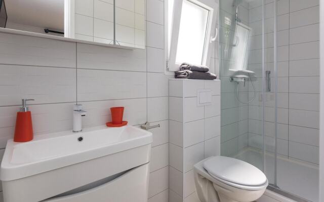 Stunning Home in Petrcane With 10 Bedrooms, Wifi and Outdoor Swimming Pool