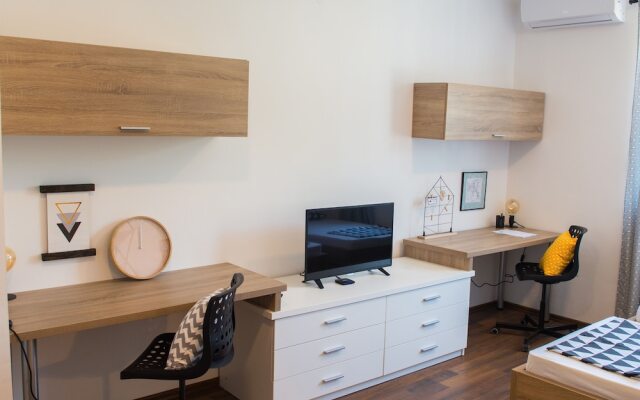 Studio Apartment Woody Moody