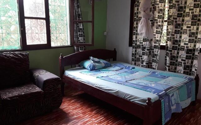 Akogo House - Hostel and Backpackers