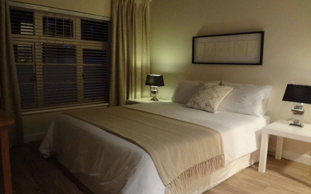 Walker Bay Manor