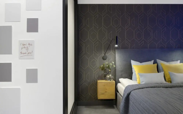 Elite Apartments Waterlane Pool Access