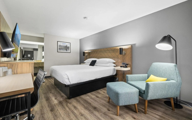 Red Lion Inn & Suites Deschutes River Bend