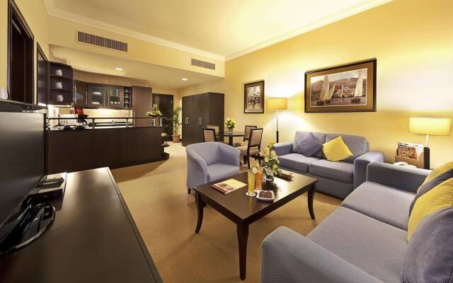 Al Manzel Hotel Apartments