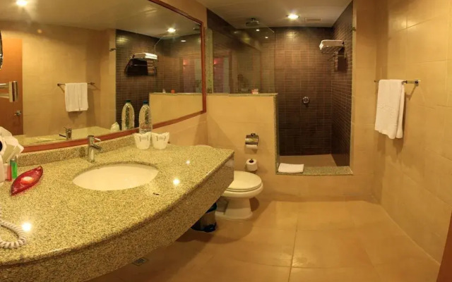 Hesperia Playa el Agua