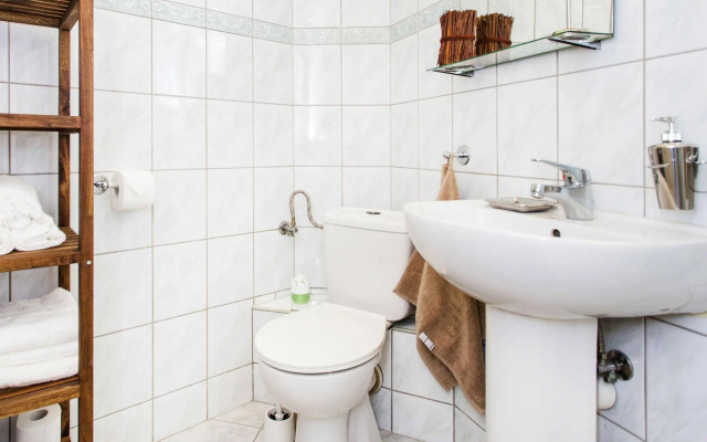 FriendHouse Apartments – Old City