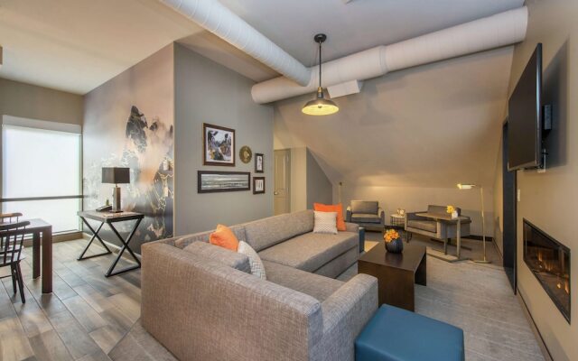 Hotel Saranac, Curio Collection by Hilton