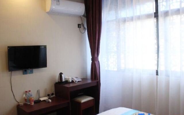 Xinyang Lakeside Boutique Hotel