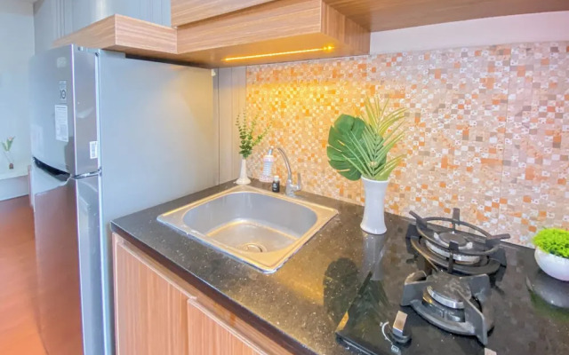 Cozy and Simply 2BR Apartment at Parahyangan Residence