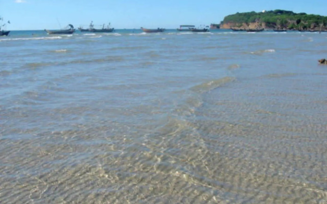Beihai Weizhou Island Wanjiadenghuo Inn