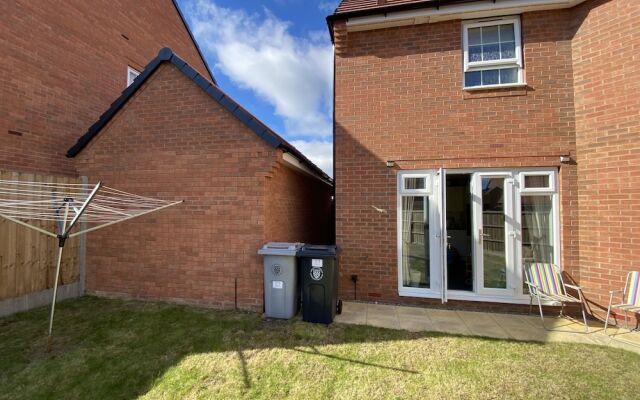 Charming 4-bed House in Grantham