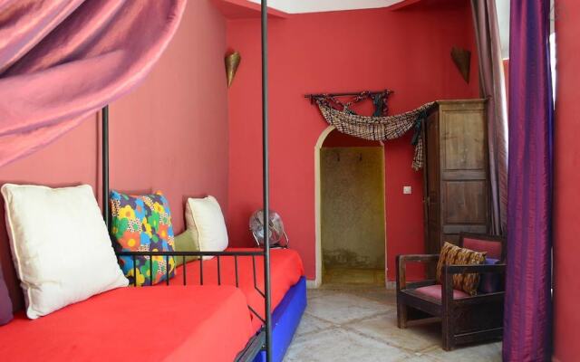 So Chic Riad