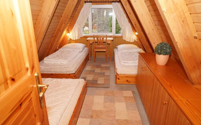 Zeltdachhaus _ grosse Terrasse _ m