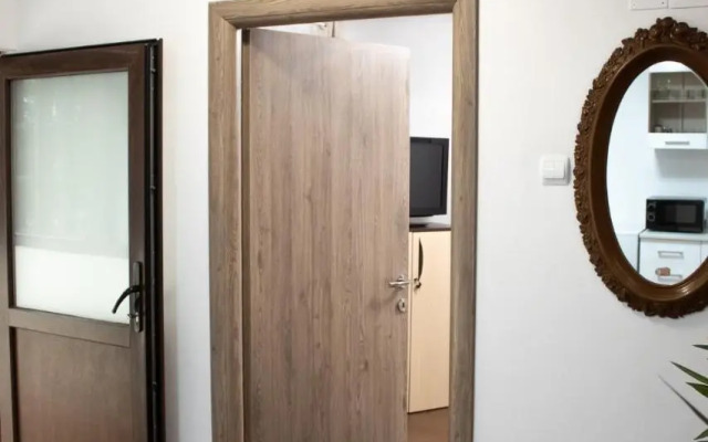 Victor Residence 38
