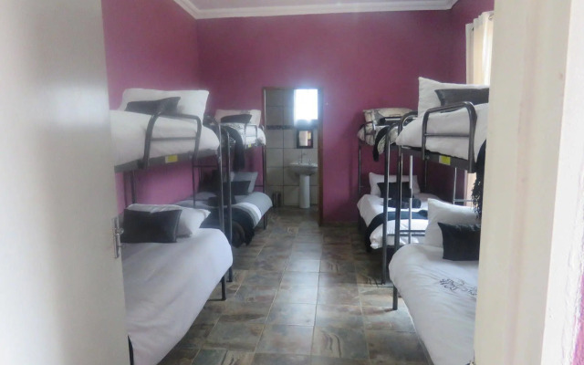 Swartberg Backpackers