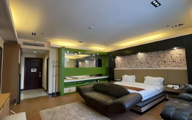 Grand Puncak Lestari Hotel