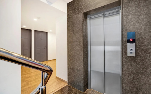 Hotel Woodland Suites Near Delhi Airport