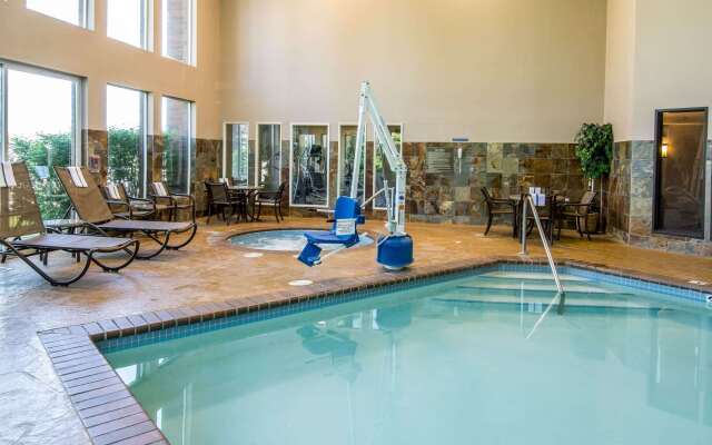 Comfort Inn & Suites