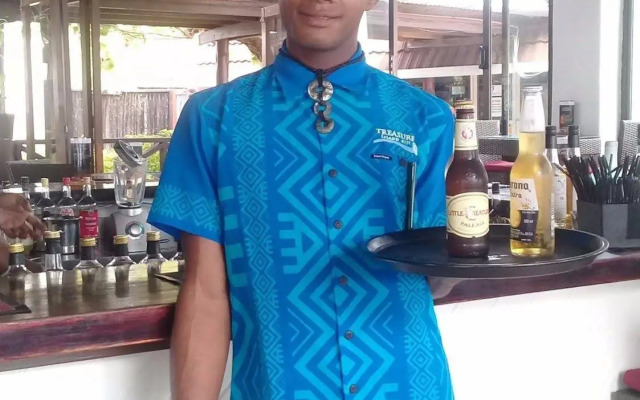 Nakelo Treasure Island Resort & Spa