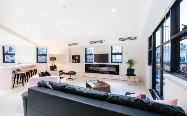 MADDISON, 3BDR Port Melbourne Apartment