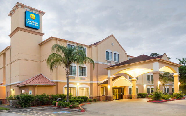 Comfort Inn & Suites