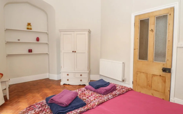 1 Tyn Y Caeau Apartment