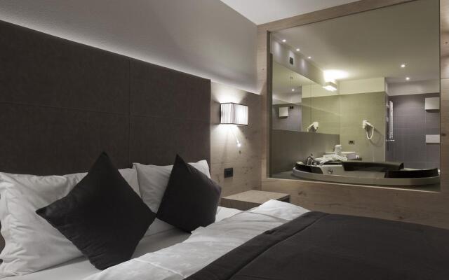 Design And Suite Hotel Ciarnadoi