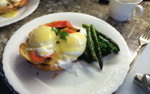 English Bay Inn Bed and Breakfast