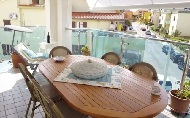 Oltremare apartment with large veranda for 6 people