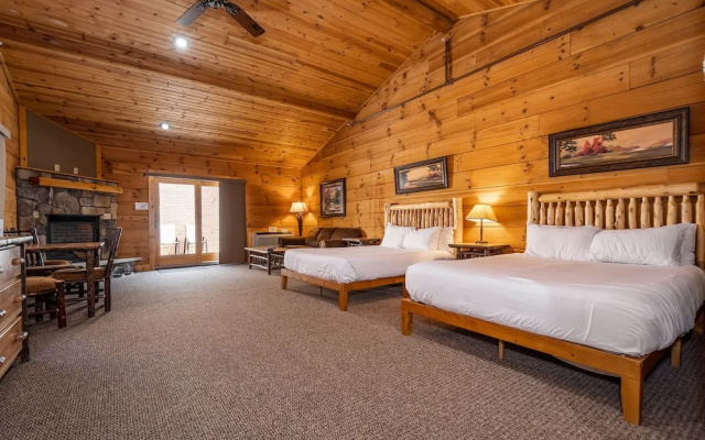 The Lodges at Sunset Village