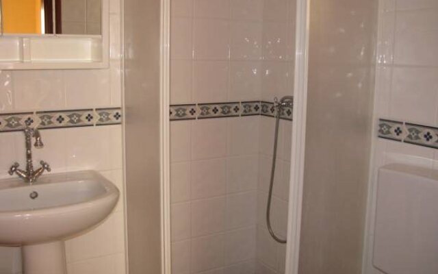 Residencia Quinta do Poço Guesthouse