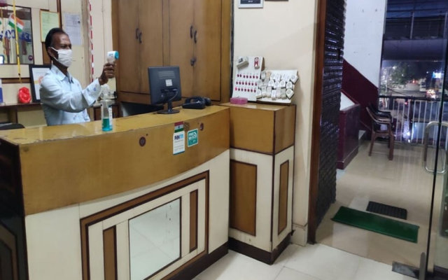 Goroomgo Hotel Good Luck Raipur