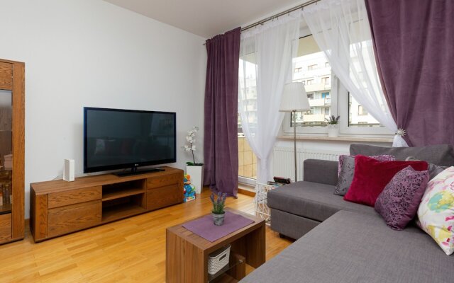 Apartment Skoroszewska Warsaw by Renters