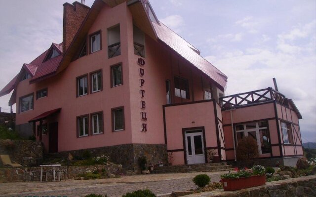 Hotel Fortetsya