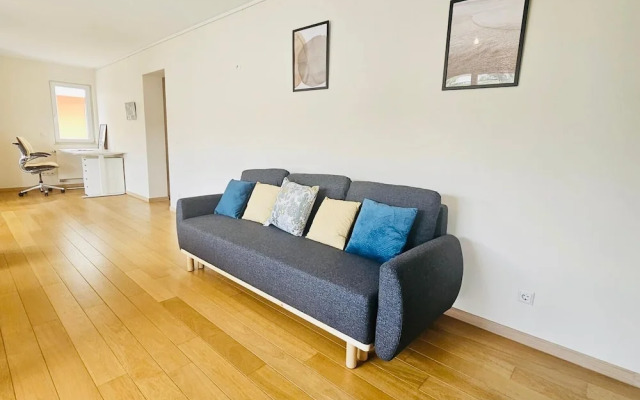 Two bedrooms with parking in Hesperange