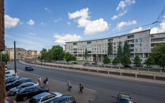 Апартаменты на набережной реки Карповки 10