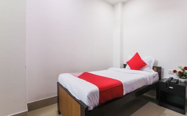 OYO 23008 Labanya Holiday Home
