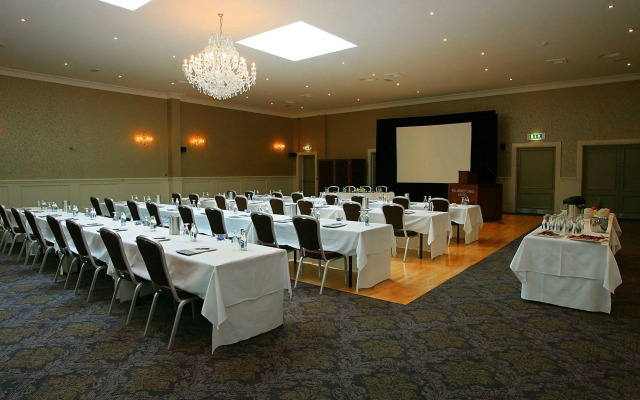 Killarney Oaks Hotel