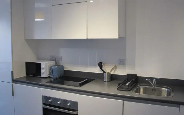 Lovely-cozy Apartment in Brierley Hill