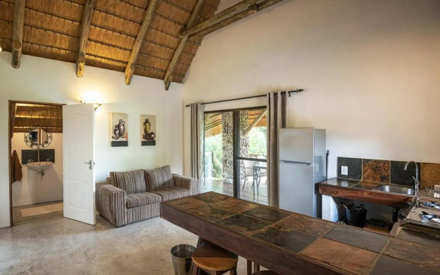 Mobola Lodge