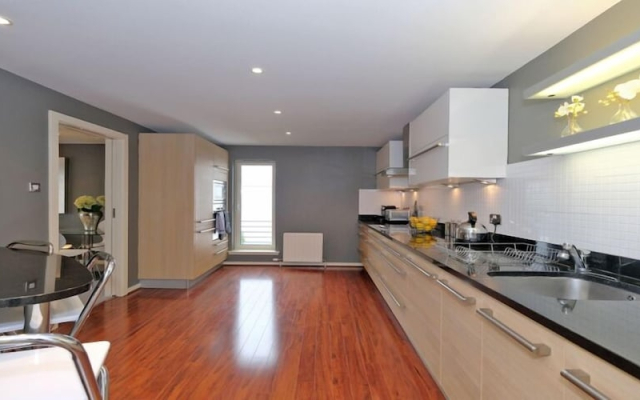 Executive three Bedroom Apartment in Aberdeens West End