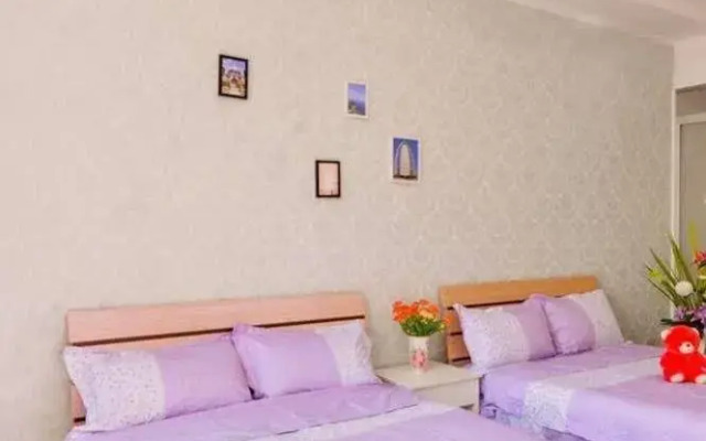 Small White Whale Inn