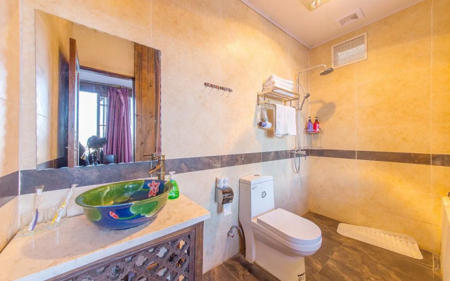 Lijiang Family And Hostel Inn