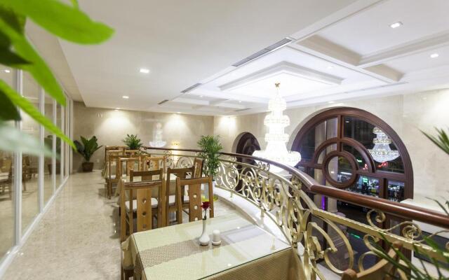 Moonlight Da Nang Hotel
