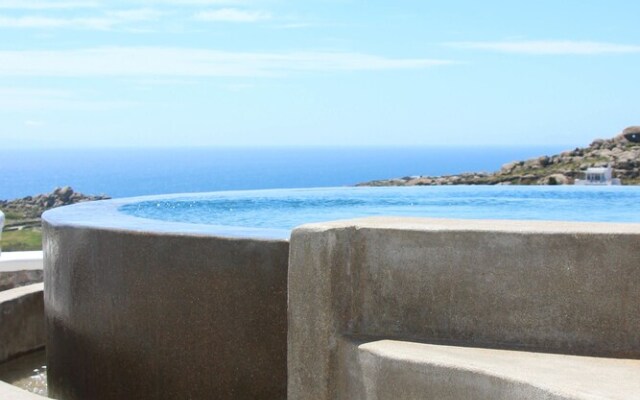Sea & Stone Residence